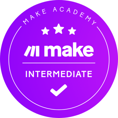 Insigne violet de l'Académie Make, niveau intermédiaire, avec trois étoiles et un symbole de validation.